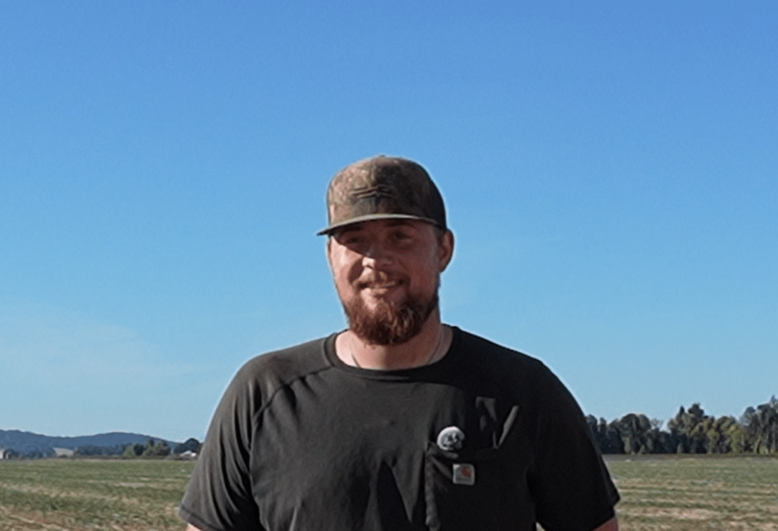 Amos Lead Swather and Combine Operator for Meadow Ridge Farms, Oregon on Hillco Grass Seed Header SC1500